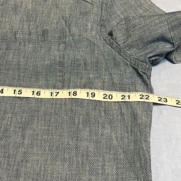 Old Navy Men's Button Down Shirt Slim Fit Chambray Short Sleeve Size Large - Picture 5 of 7
